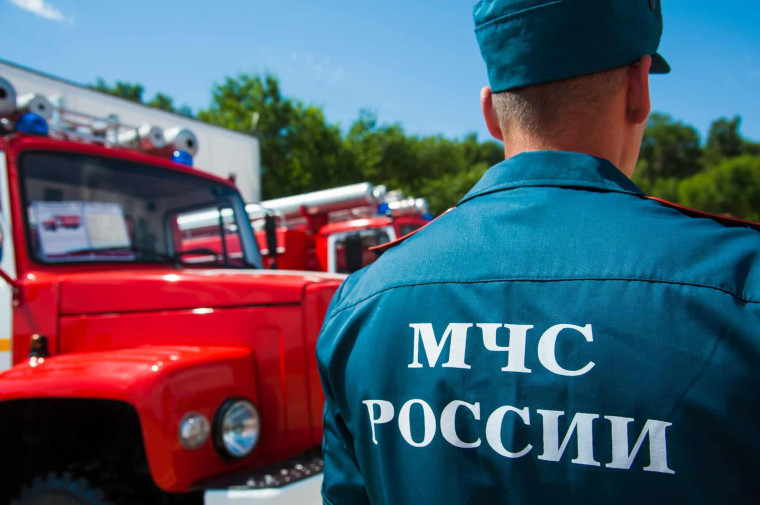 Детская шалость может привести к пожару. Детская шалость может привести к пожару.